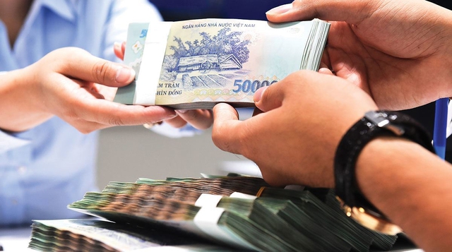 Gặp khó vì Covid-19, khoảng 400.000 khách hàng sẽ được giảm lãi vay - Ảnh 1.