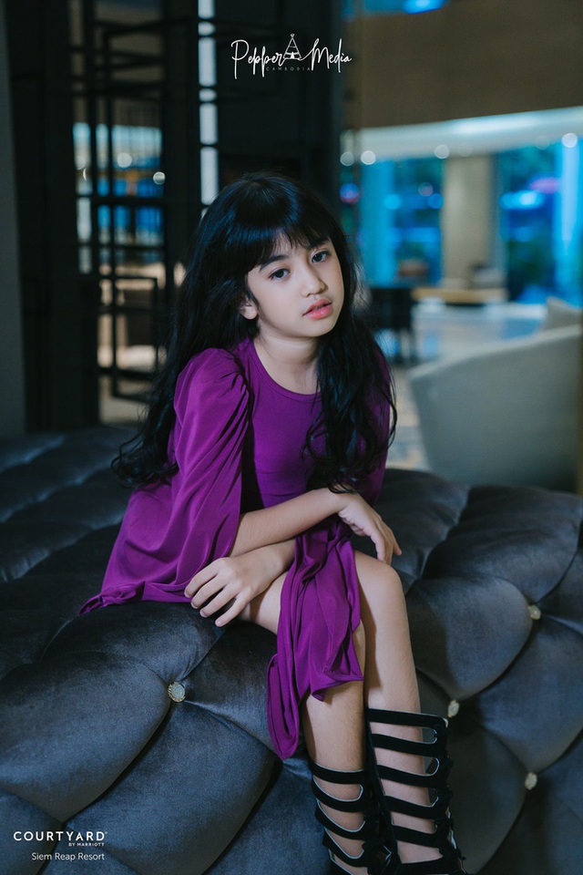 Viên ngọc quý của Hoàng gia Campuchia: Tiểu công chúa với vẻ đẹp lai cực phẩm dù mới 10 tuổi, soi thành tích chỉ biết xuýt xoa quốc bảo - Ảnh 4.