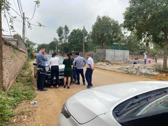 Dịch bệnh phức tạp, nhà đầu tư bất động sản không còn đi “đánh bắt xa bờ” - Ảnh 1.