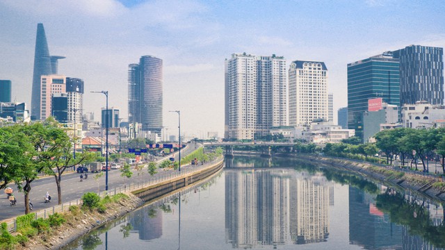 Giá căn hộ cao ngất ngưởng tại quận có mật độ dân số cao nhất Việt Nam - Ảnh 10.
