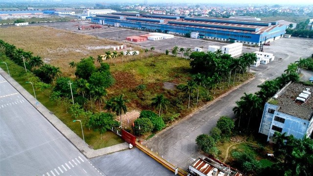 Từng bị lừa đảo chiếm đoạt số tiền “khủng”, Vietcombank rao bán nhà máy sản xuất container để thu hồi, giá khởi điểm 268 tỷ - Ảnh 1.