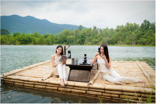 Hoa hậu Tiểu Vy và Á hậu Kim Duyên trải nghiệm lối sống tỉnh thức - Ảnh 3.