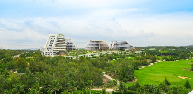 Tập đoàn FLC chuẩn bị khánh thành khách sạn lớn bậc nhất Việt Nam tại Quy Nhơn - Ảnh 1.