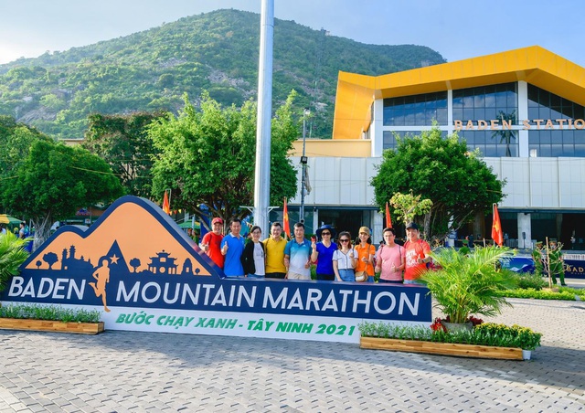 Lần đầu tổ chức, BaDen Mountain Marathon 2021 đã thu hút hơn 3000 người tham gia - Ảnh 1.