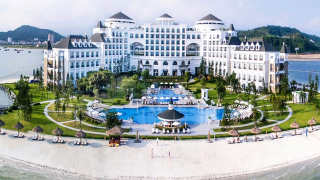 Mcredit triển khai chương trình khuyến mãi chào hè lớn nhất từ trước đến nay - Ảnh 1.