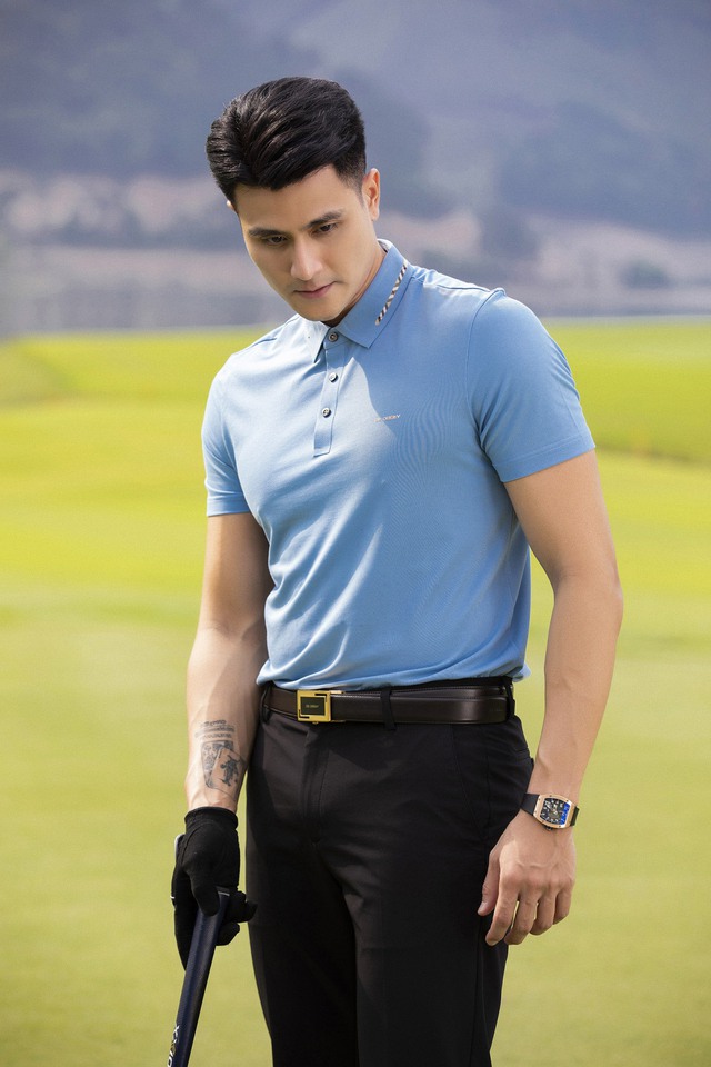 Vĩnh Thụy khoe diện mạo nam thần với trang phục De Obelly trên sân golf - Ảnh 4.
