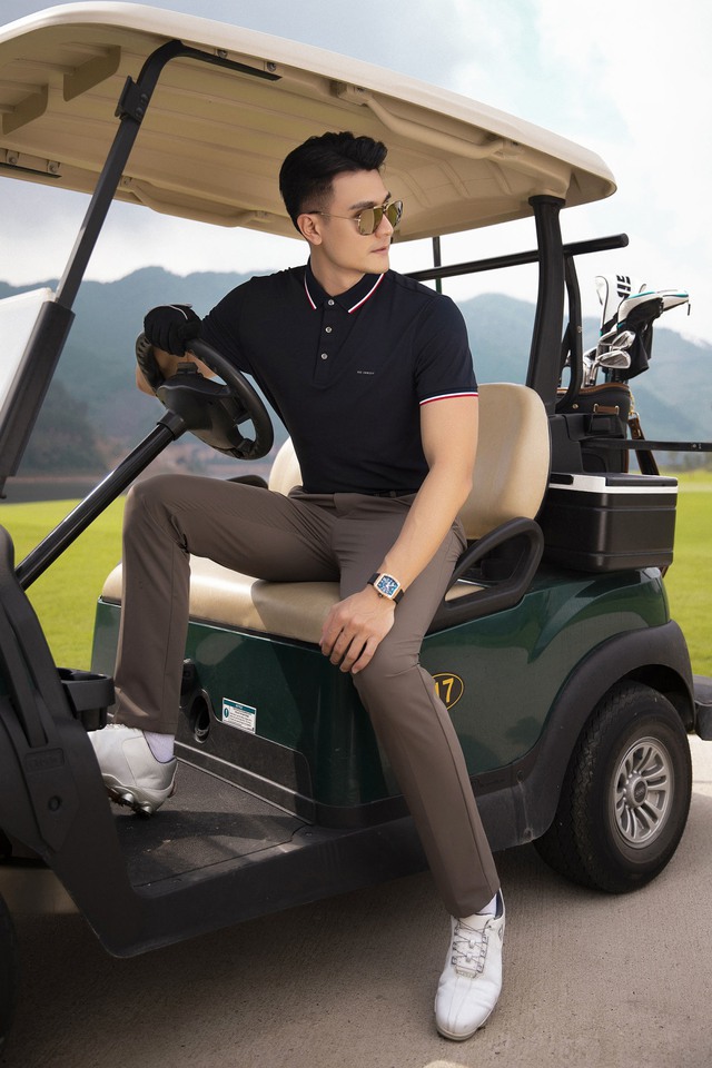Vĩnh Thụy khoe diện mạo nam thần với trang phục De Obelly trên sân golf - Ảnh 5.