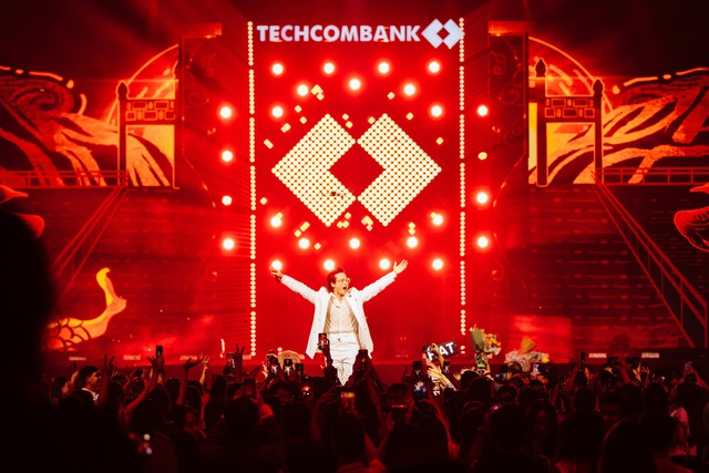 Thời Khắc Giao Thời: Đại nhạc hội đánh dấu hành trình vươn tầm 10 năm Techcombank Priority - Ảnh 3.